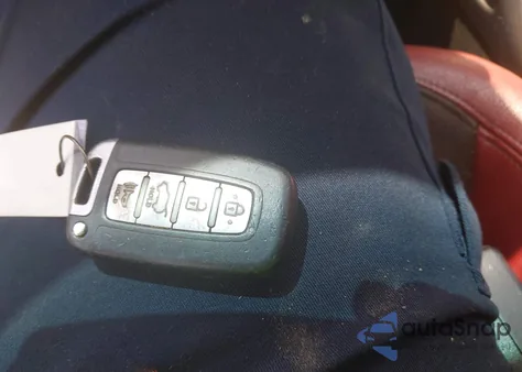 2012 Hyundai Veloster Base W/Red/Black z USA, uszkodzony, nr VIN KMHTC6AD7CU067048